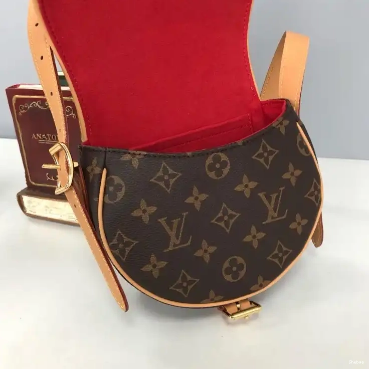 LV 19B570257 Bags 0616
